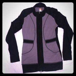 LUCY performance jacket with thumb holes size M